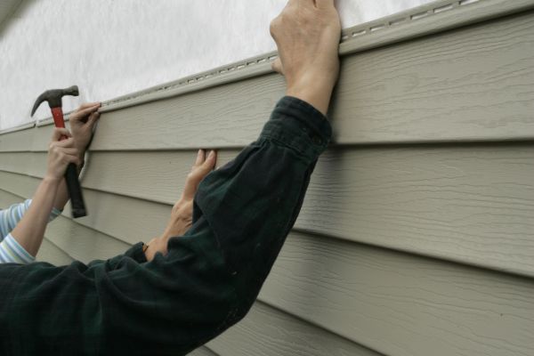 Cost of Insulated Siding Installation in Redwood City