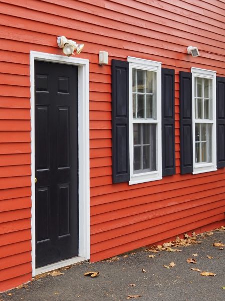 Cost of Red Vinyl Siding Installation in Redwood City